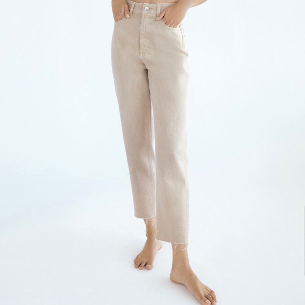 Zara mom fit jeans - color Ecru - size EUR 40/ US 8/ 29